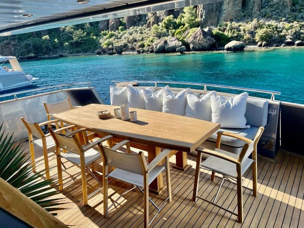 Seara Yachting Botel *